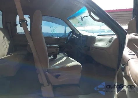 1998 Ford F-150 Lariat/Standard/Xl/Xlt z USA, uszkodzony, nr VIN 1FTRX18L2WKB65777